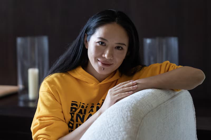 Binance nombra a Yi He como codirectora ejecutiva durante la Semana Blockchain en Dubái