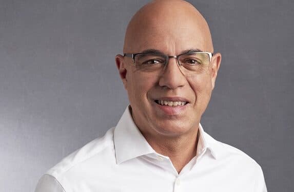 Javier Vilela concluye su gestión como CEO Corporativo del Grupo Goldfarb y asume rol de advisor