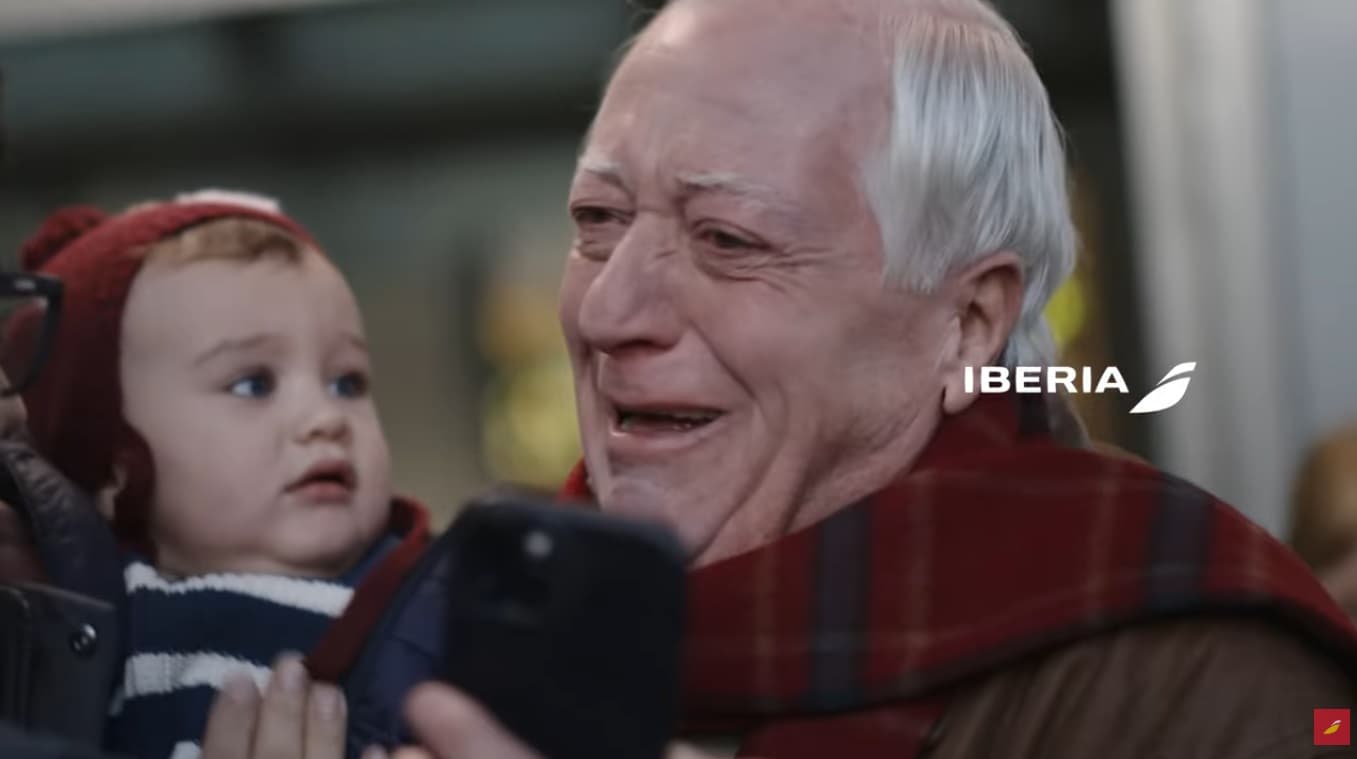 Iberia estrena campaña navideña “El vuelo de Clara y Mateo” centrada en reencuentros familiares