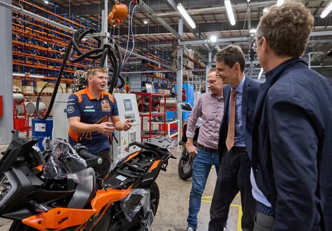 ManageEngine gestiona el traslado de 25 helicópteros contra incendios entre España y Chile para Pegasus Aero Group