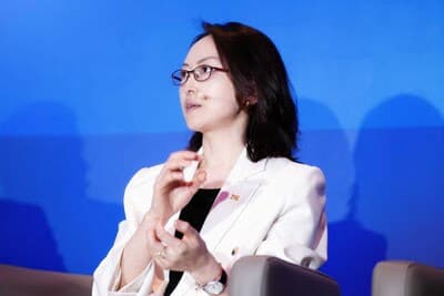 Cui Li de ZTE expone sobre IA de agentes en AI Innovation Asia 2025 en Singapur