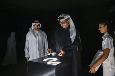 El jeque Mansour bin Zayed Al Nahyan lanza Al Khail Square en el Club Ecuestre de Abu Dabi