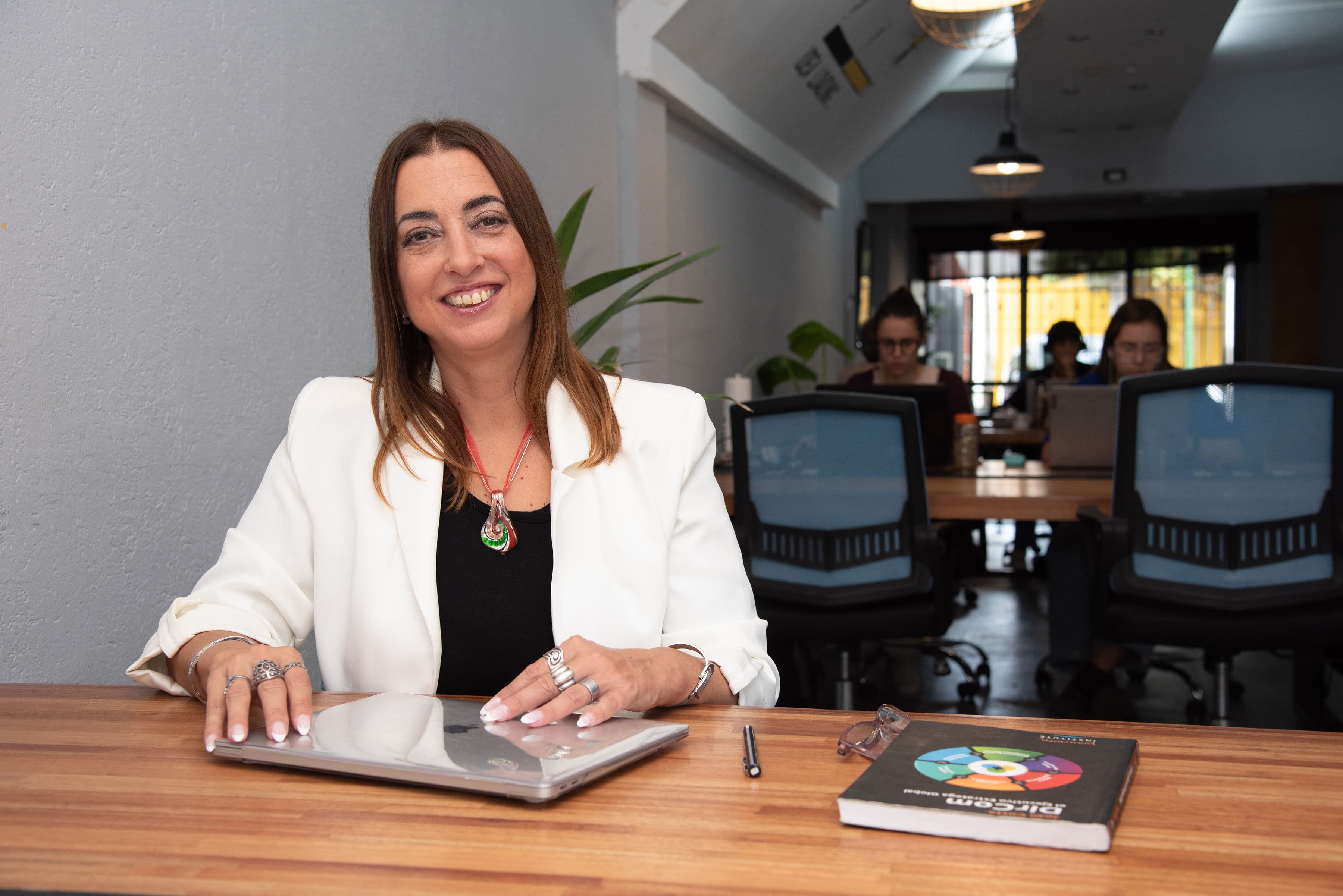 La nostalgia como refugio: por qué las marcas están mirando hacia atrás para avanzar