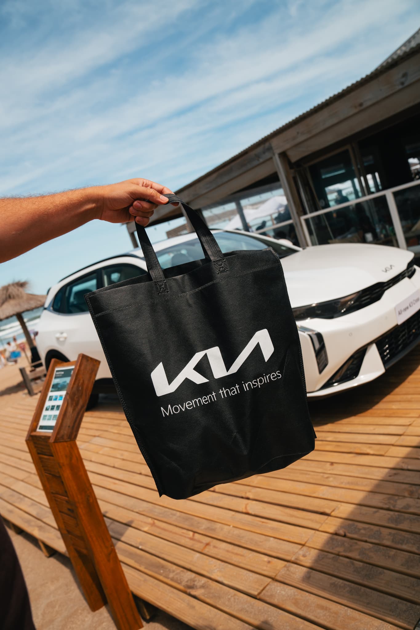 Kia Argentina exhibe Tasman y K4 en Costa Esmeralda como adelanto de sus lanzamientos 2026