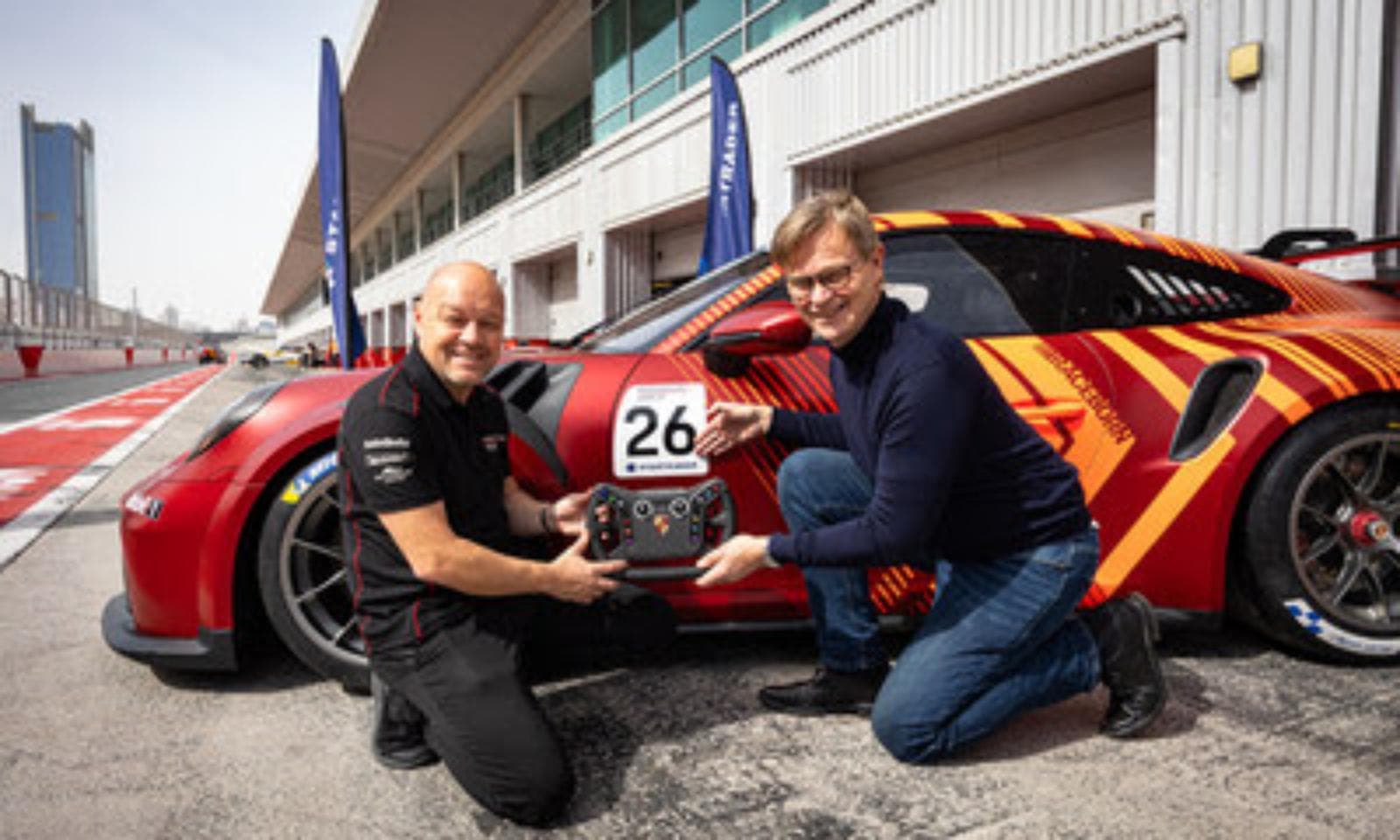 Startrader se suma como socio oficial de la Porsche Carrera Cup Middle East