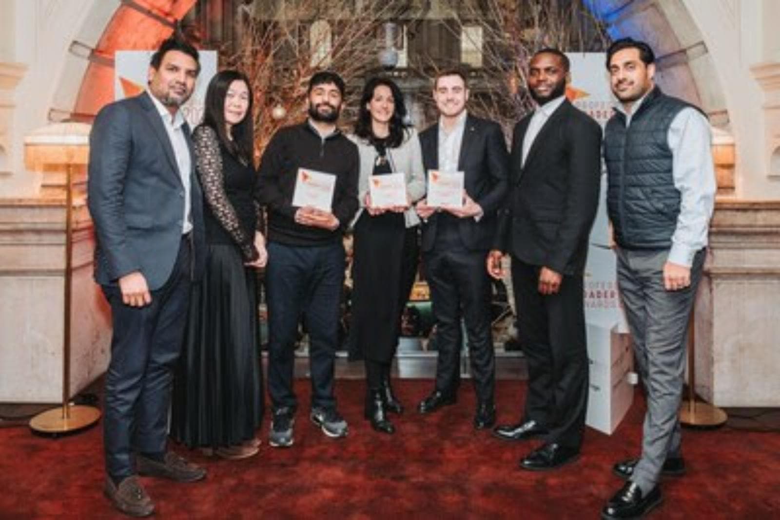 Vantage recibe tres reconocimientos en los Professional Trader Awards 2025 organizados por Holiston Media