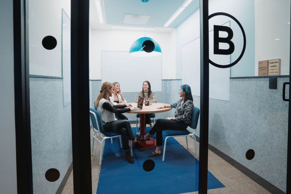 Fatiga organizacional: cuando el desgaste no es personal, sino estructural