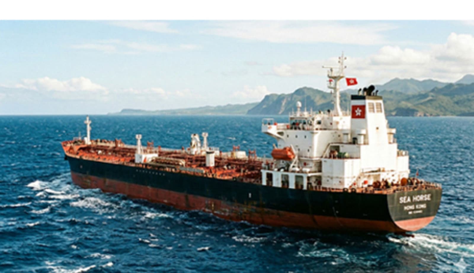 Estados Unidos autorizó envíos limitados de petróleo venezolano a Cuba vía privados