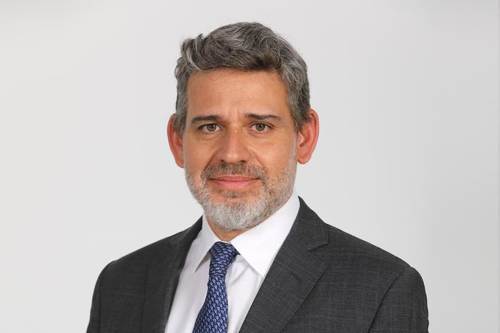 KPMG analiza cómo la inteligencia artificial redefine el retail y la competencia agéntica