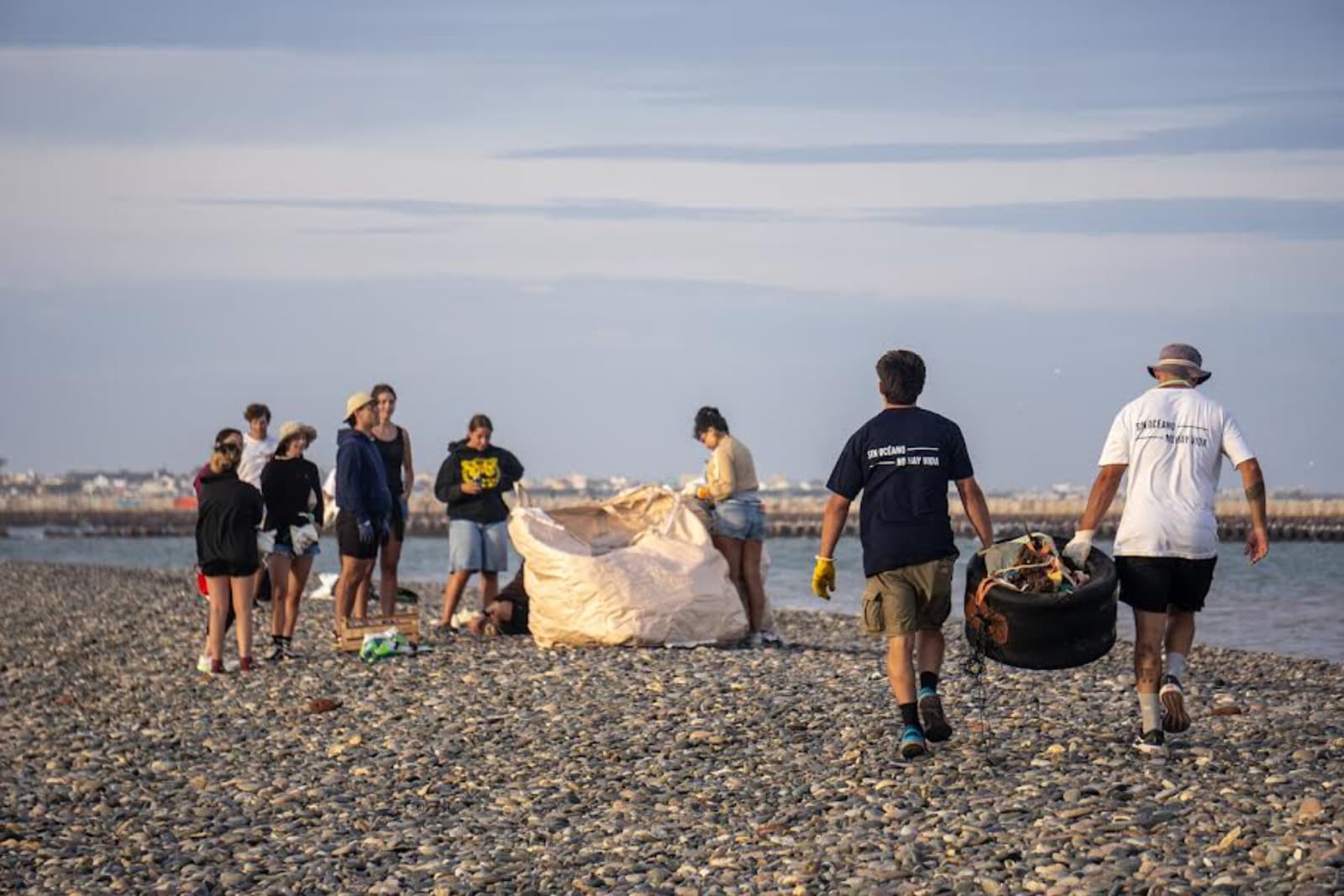 Sin Azul No Hay Verde retiró 200 kilos de residuos en Playa La Galesa