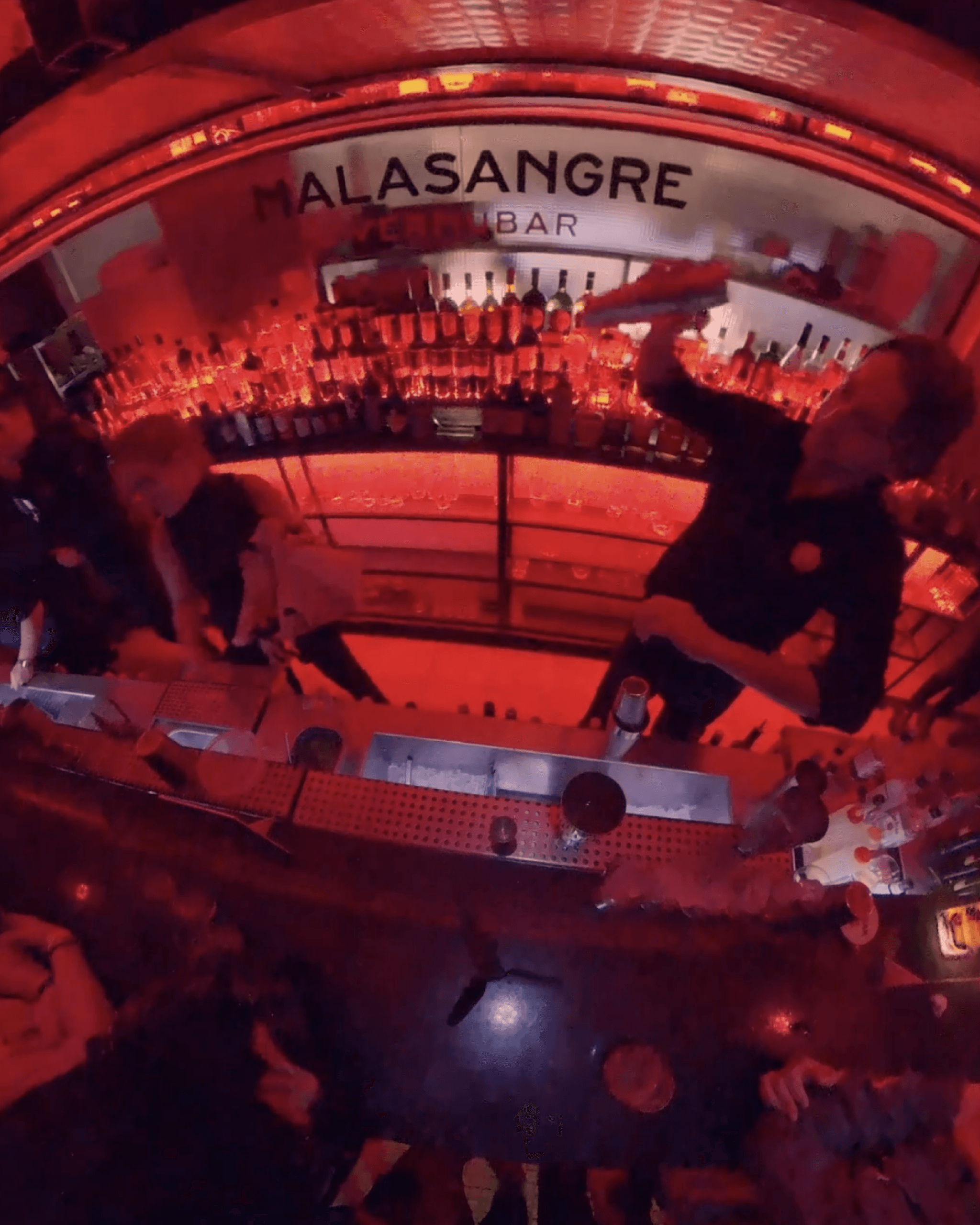 Malasangre celebra el Día del Bartender con música y cócteles para vestir de rojo