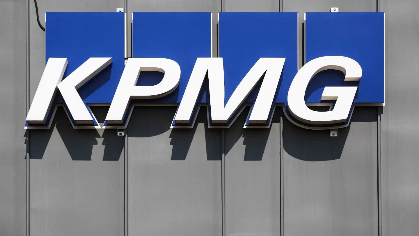 La inversión global de capital de riesgo subió 23% en 2025, según KPMG