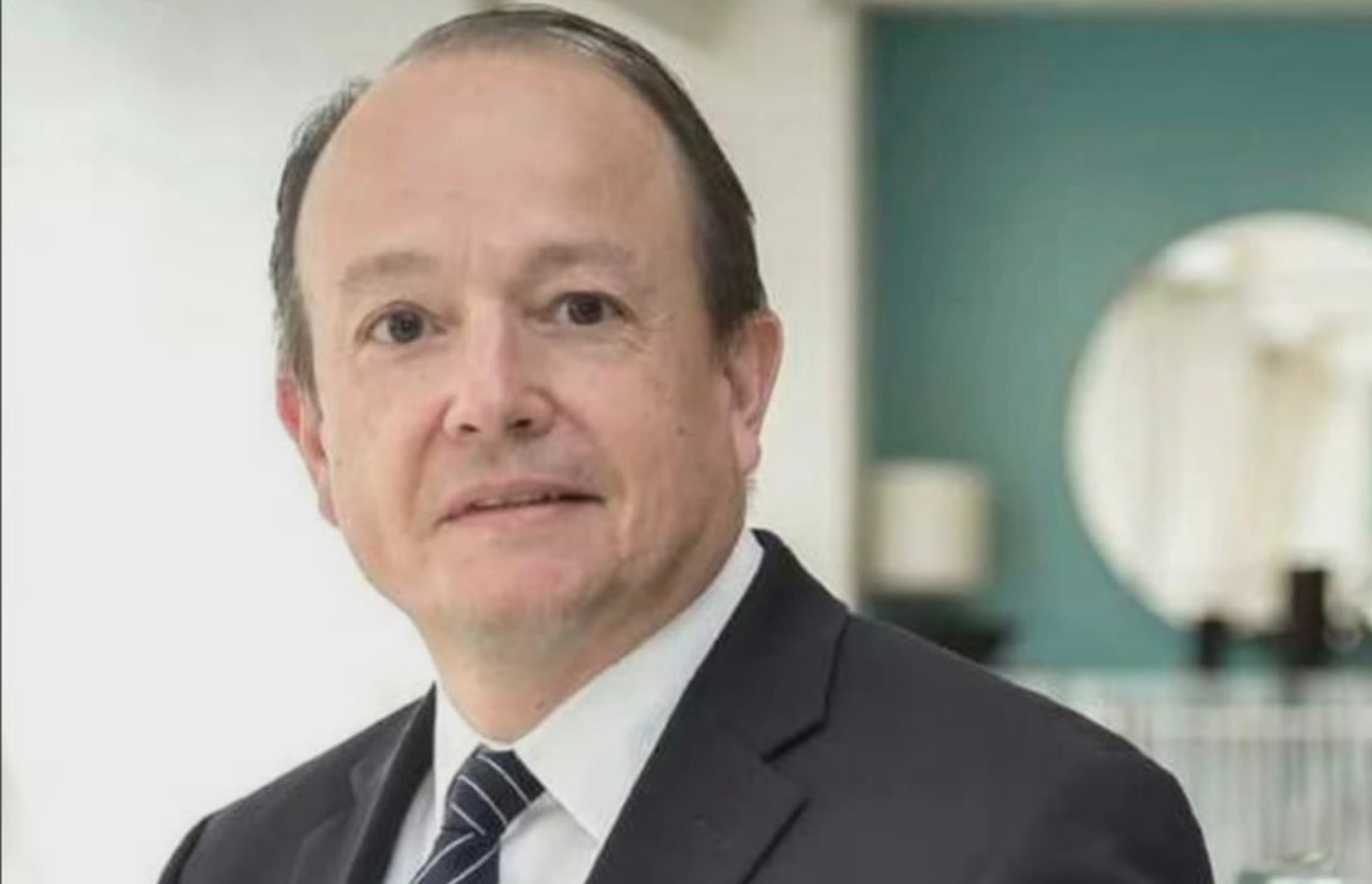 “Si no corrige el rumbo, el gobierno le haría mucho daño al liberalismo, a la centroderecha, por tercera vez”