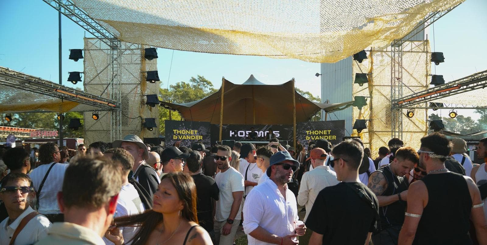 Thonet & Vander montó Kosmos en Ultra Buenos Aires con más de 30 DJs