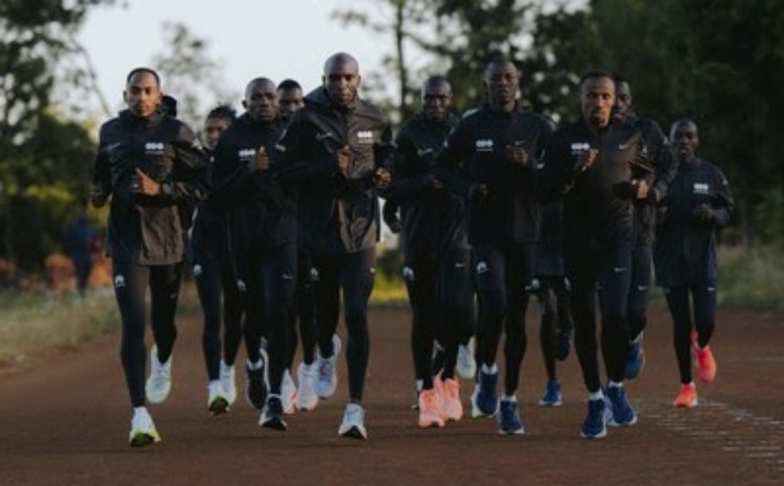 Huawei se asocia al equipo de corredores de dsm-firmenich, con Eliud Kipchoge
