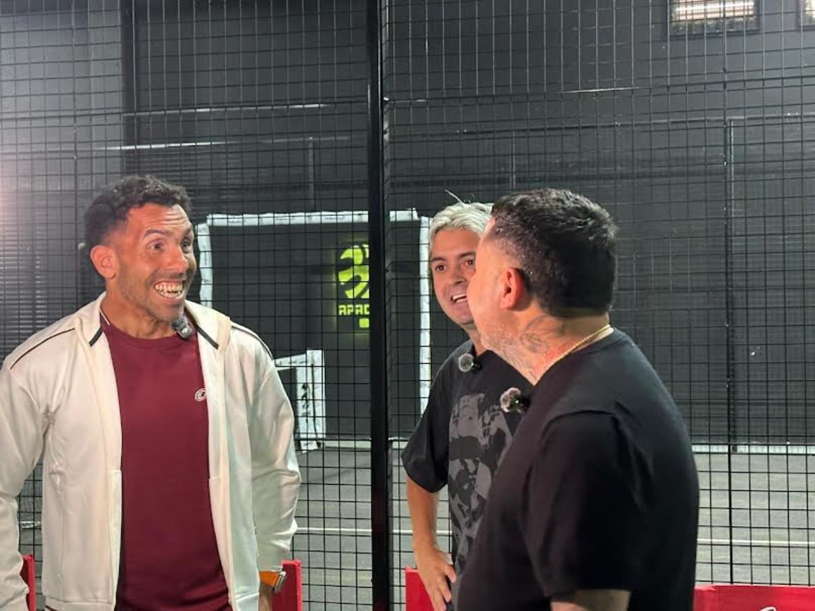 Bullpadel presentó paletas junto a Carlos Tévez y acompañó la apertura de Apache 32