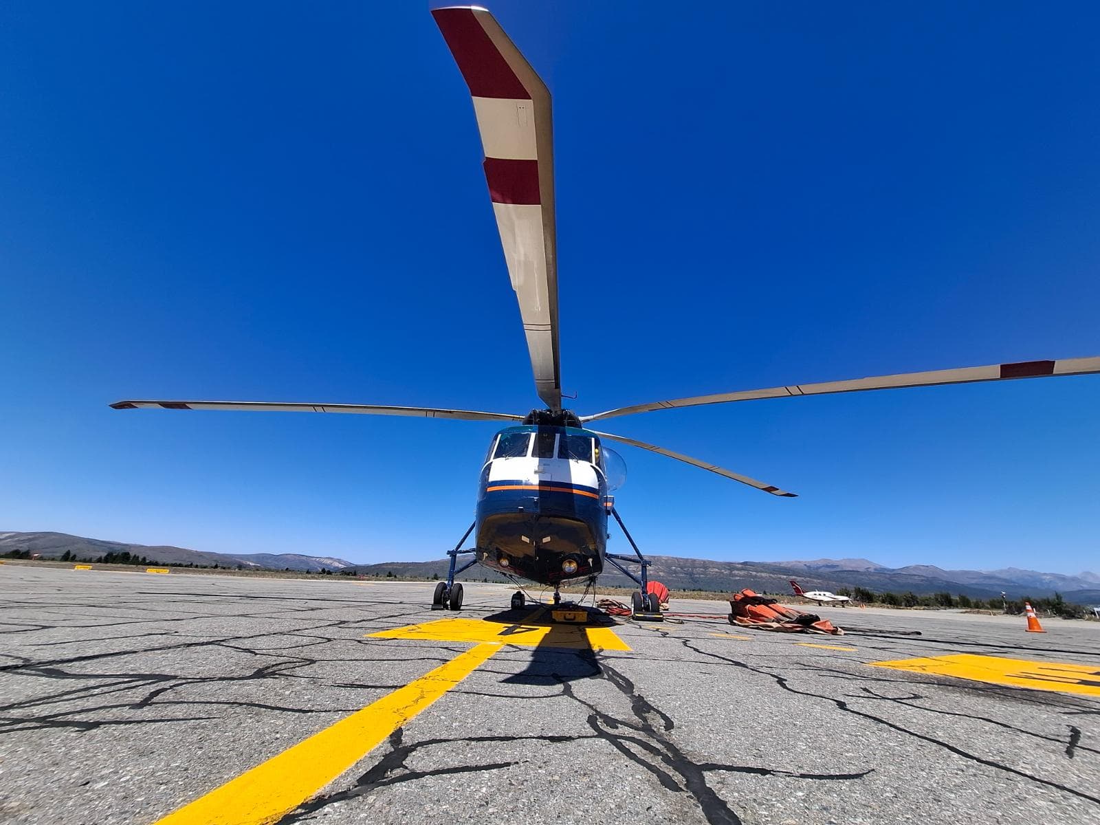 AeroGuardian despliega en Chubut un Sikorsky S61N contratado por Río Negro