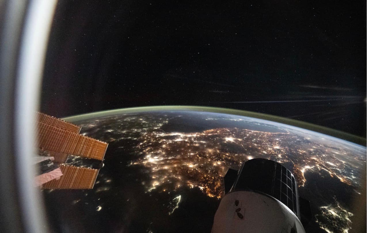 La Estación Espacial Internacional recupera ritmo tras una salida médica inédita