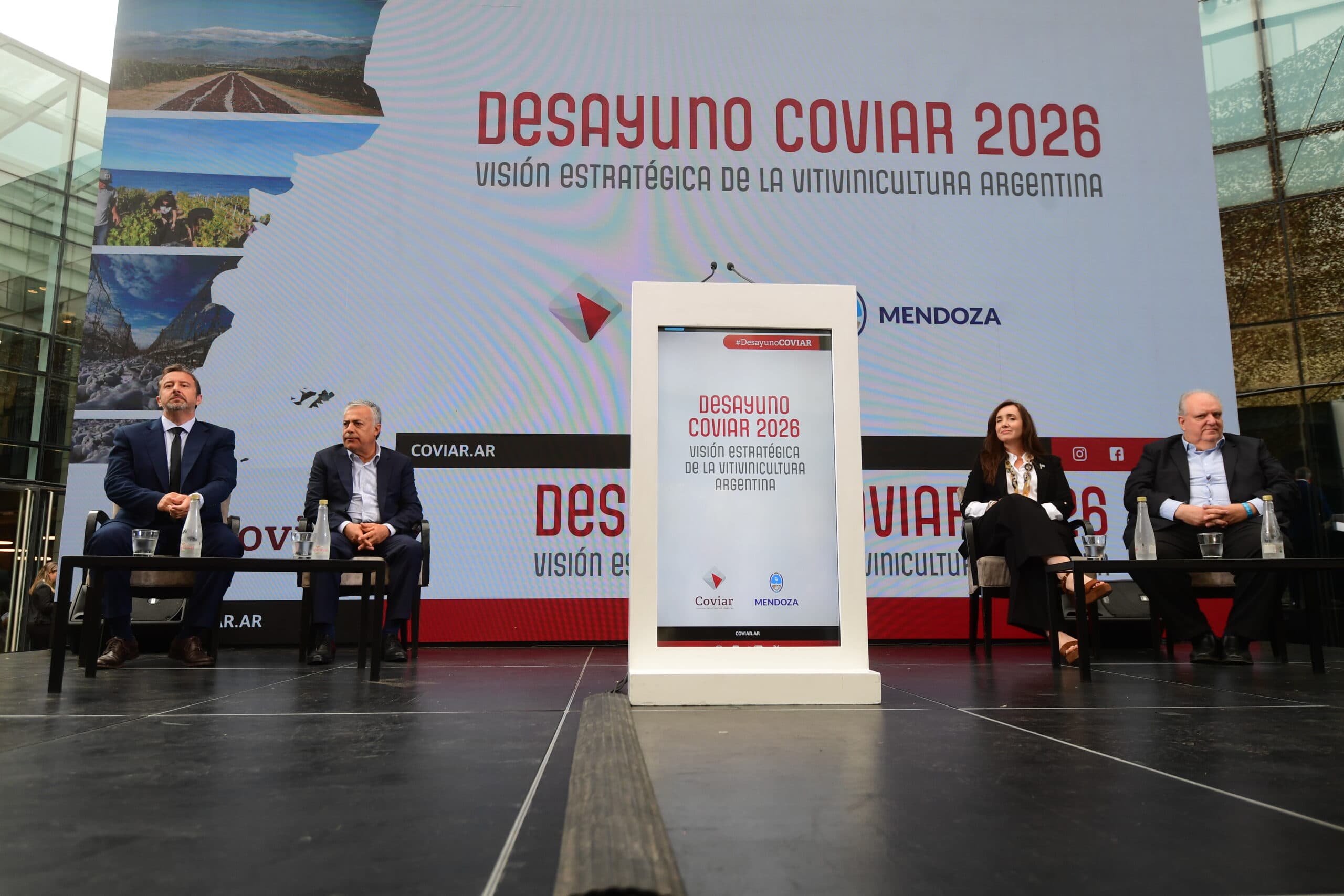 COVIAR renovó autoridades y firmó acuerdos para sostenibilidad, promoción e innovación vitivinícola