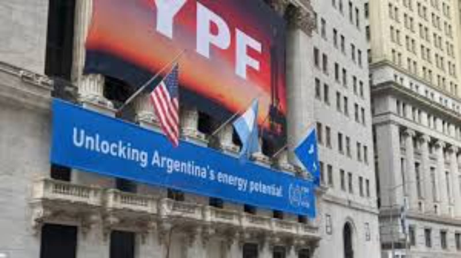 Petróleo, licitación del Tesoro y riesgo país: el radar de los activos argentinos
