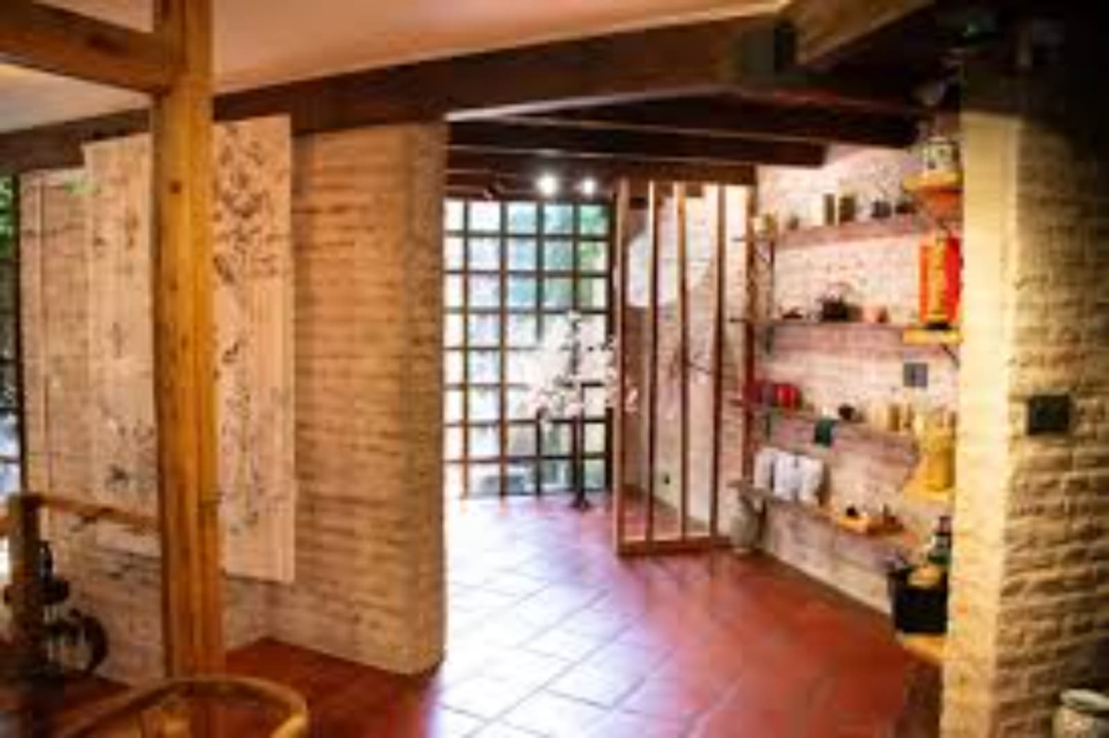 Kinzen abrió en Belgrano con casa de té, talleres artísticos y jardines internos