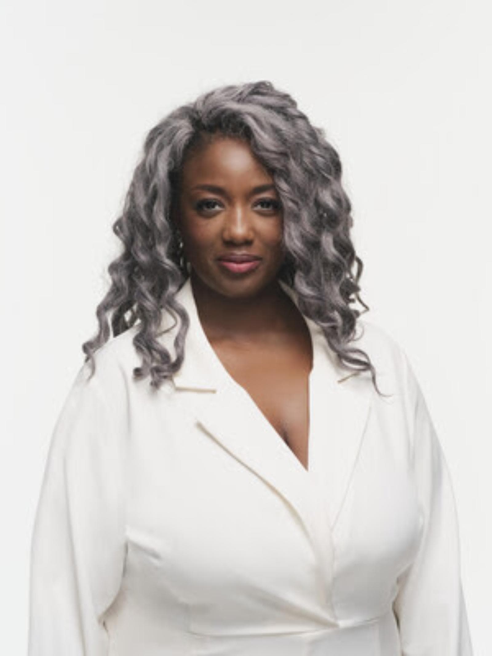 Clé de Peau Beauté eligió a Anne-Marie Imafidon para los Power of Radiance 2026