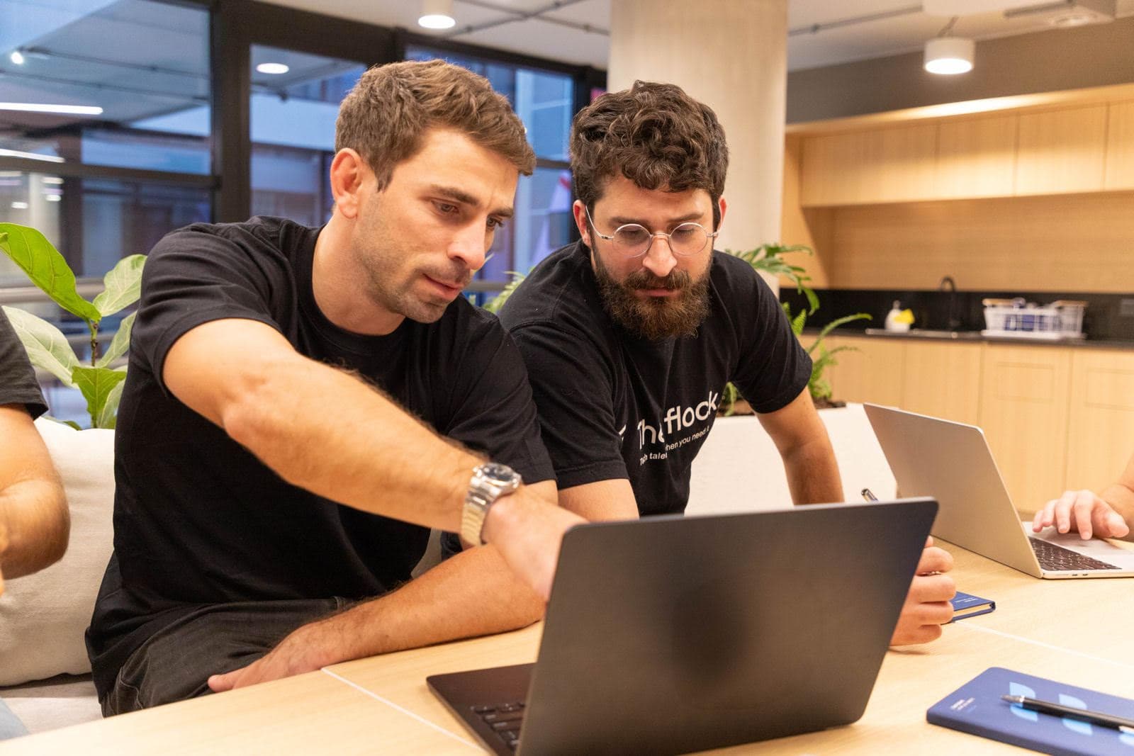 The Flock presentó AI Verified para validar talento que ya trabaja con IA