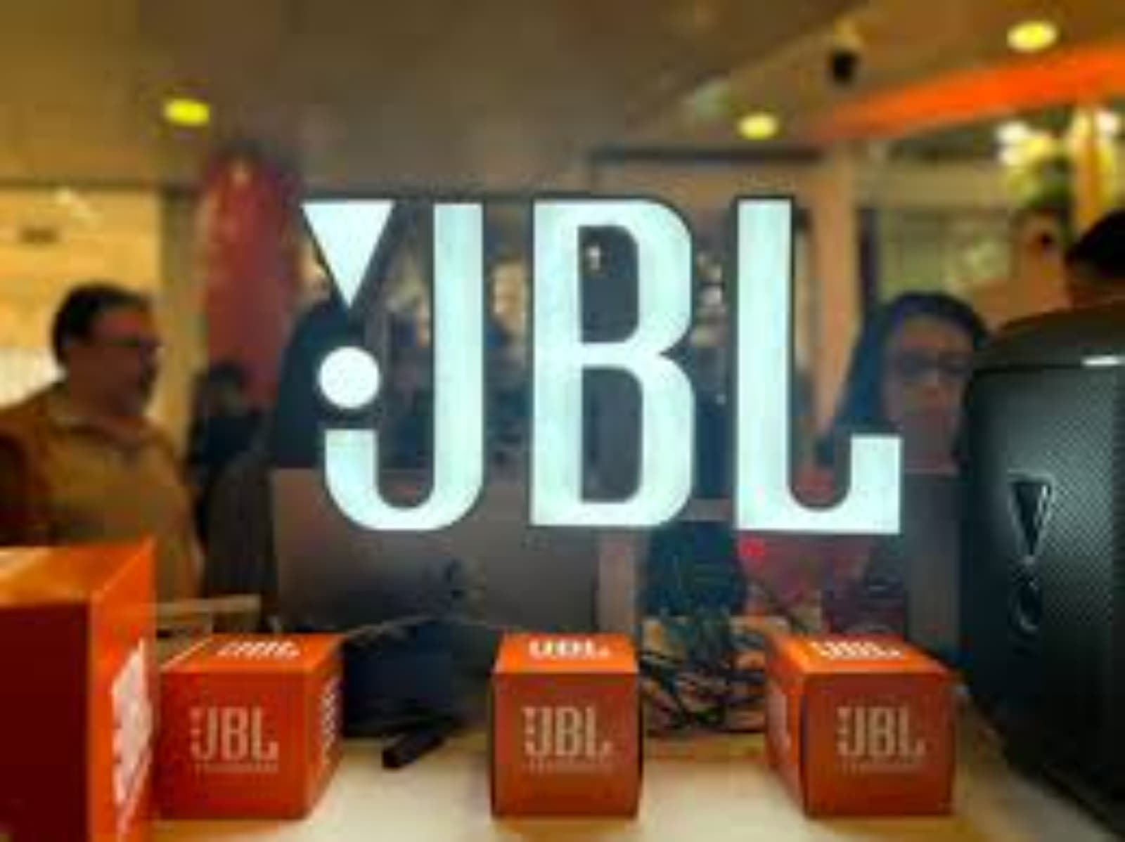 JBL amplía su apuesta por audio inmersivo con Boombox 4, Bar 1000MK2 y Tour Pro 3