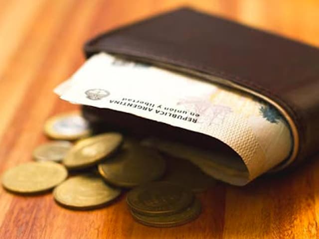 Economía y salarios: la desaceleración que no alcanza