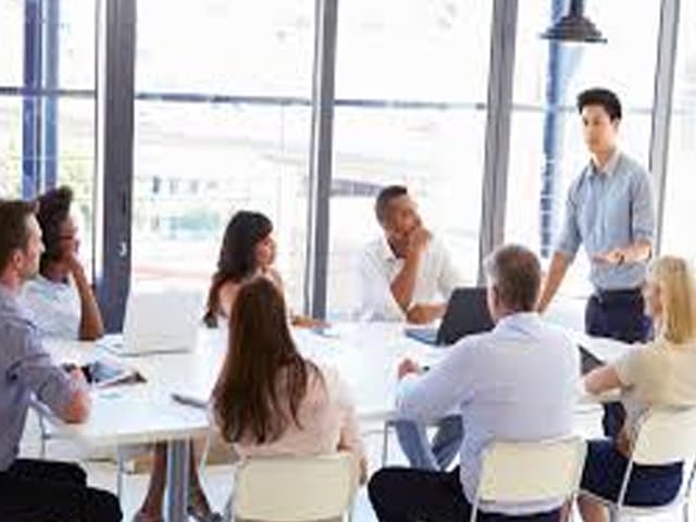 Cómo liderar reuniones verdaderamente eficaces: diez claves prácticas