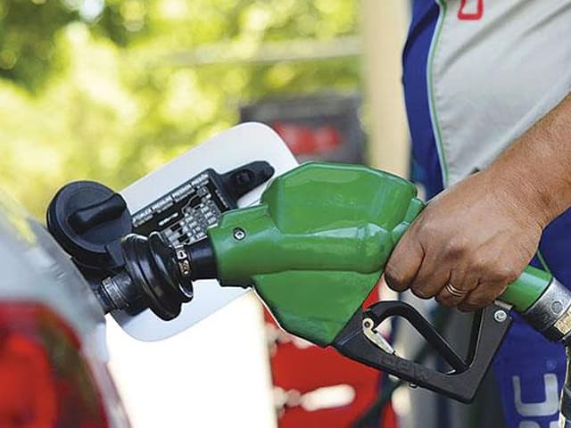 Cambios en impuesto a combustibles 2025: impacto fiscal