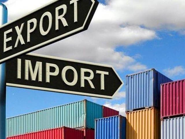 Superávit comercial cae 70% en 2024 por suba de importaciones