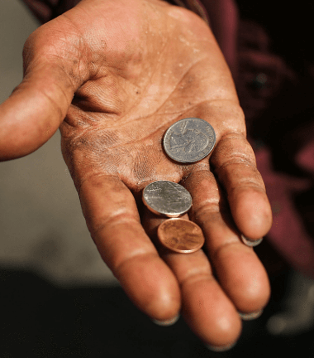 Reducir la pobreza, gran deuda de la democracia