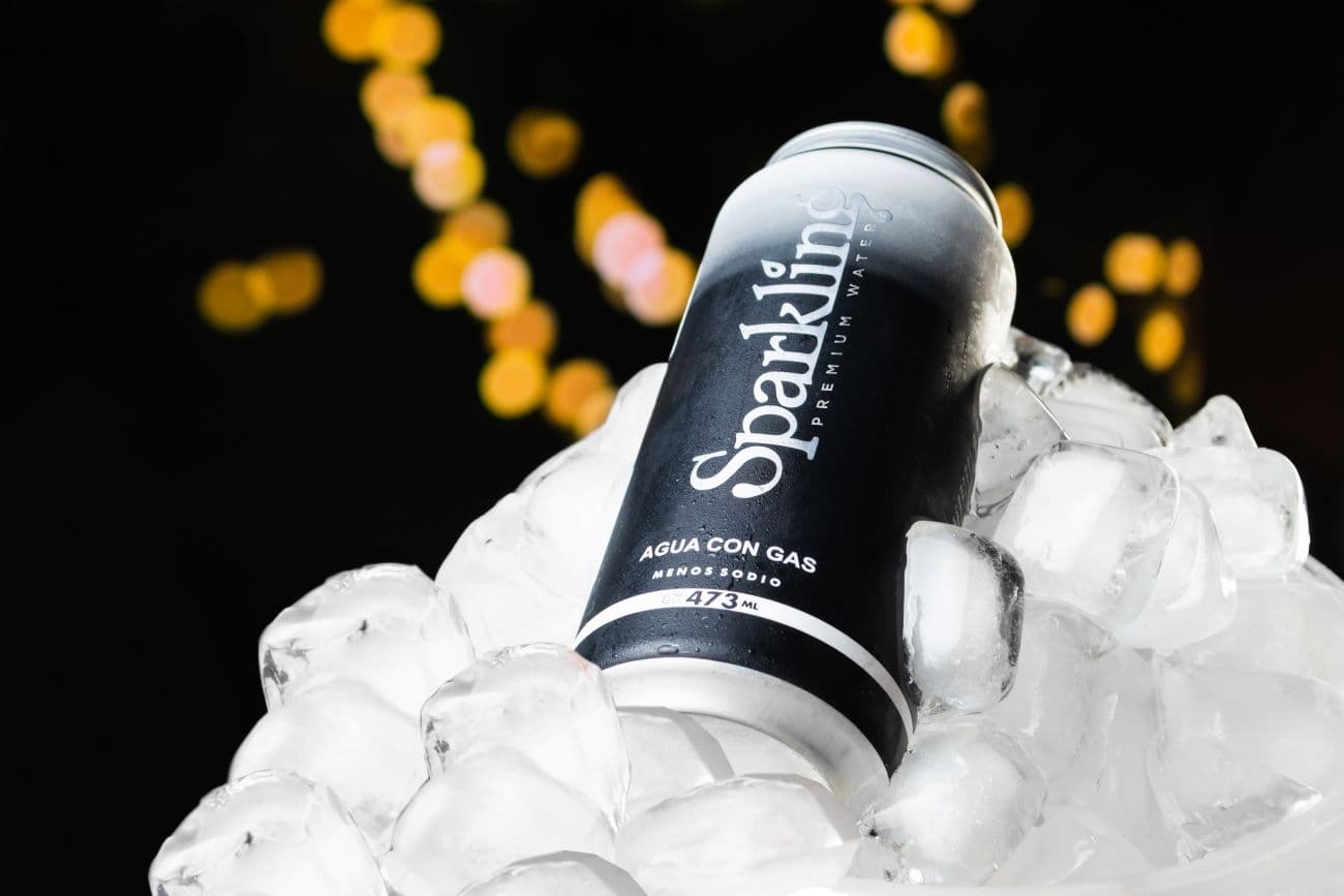 Sparkling lanza su nueva línea de agua en lata y revoluciona la industria del agua