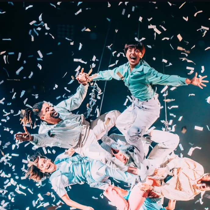 Fuerza Bruta regresa con AVEN