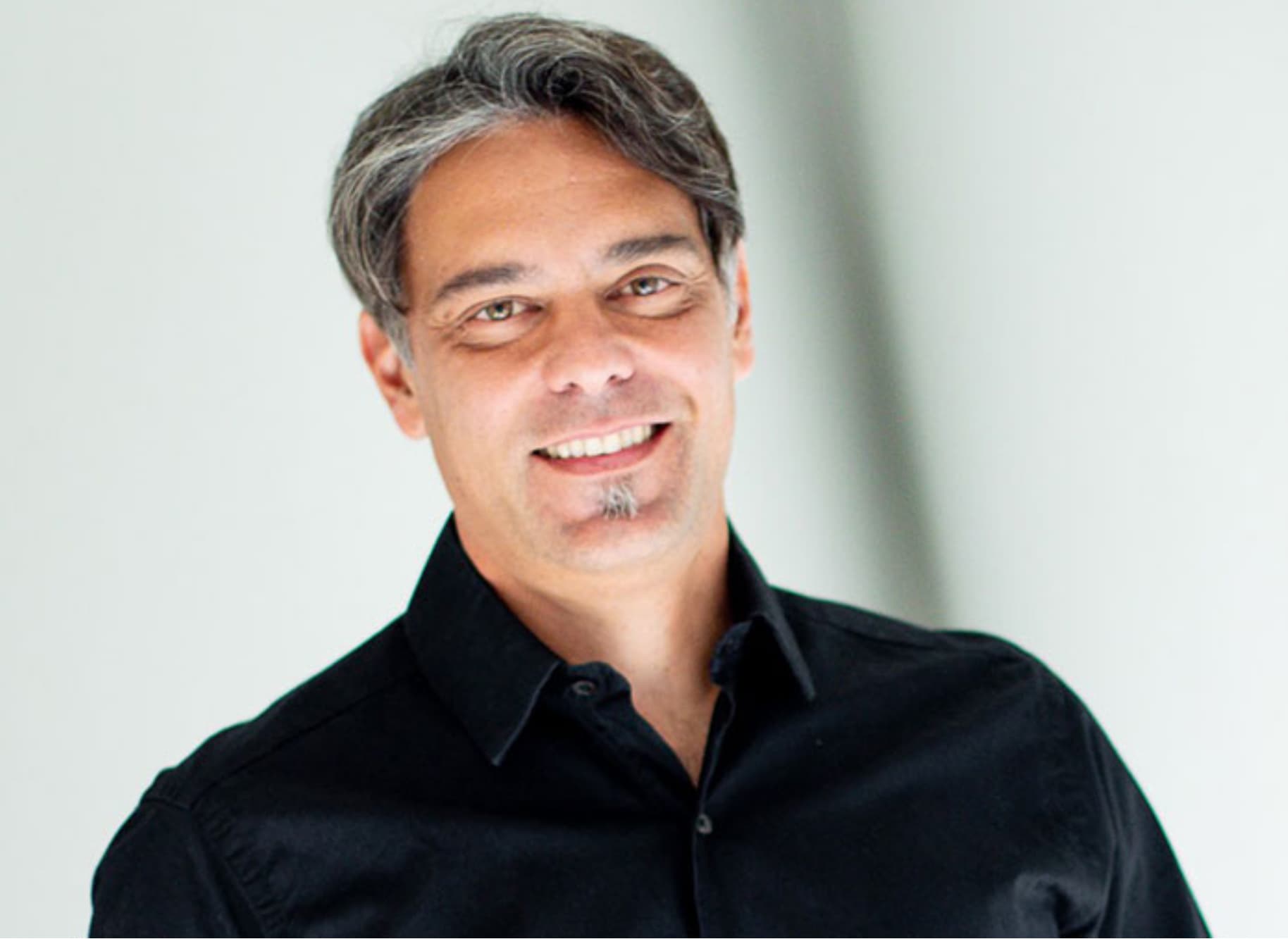 Crowdfunding inmobiliario en dólares: +i Sumar lanza plataforma