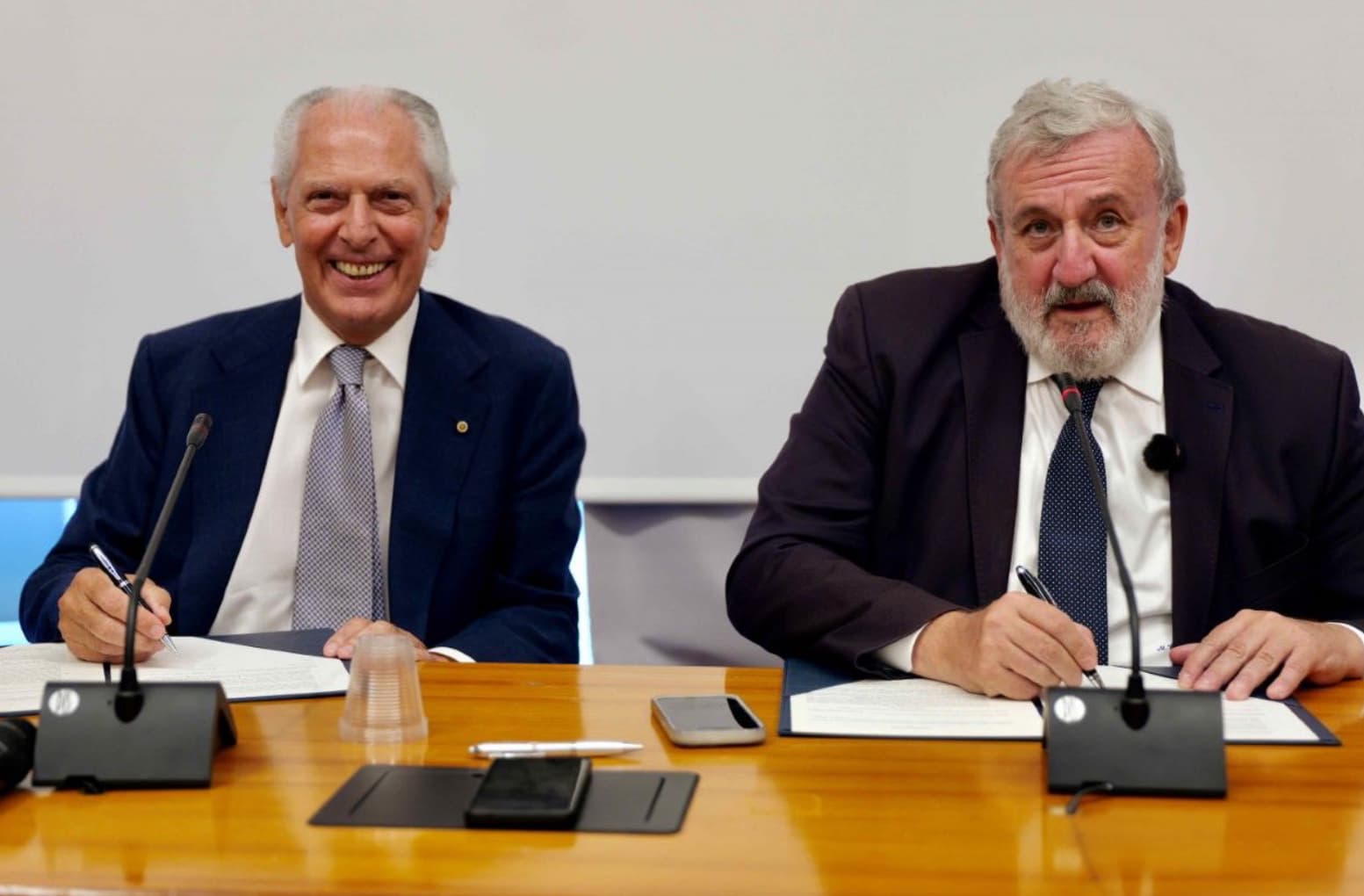 Pirelli y Apulia lanzan piloto con ciberneumáticos para rutas 2025