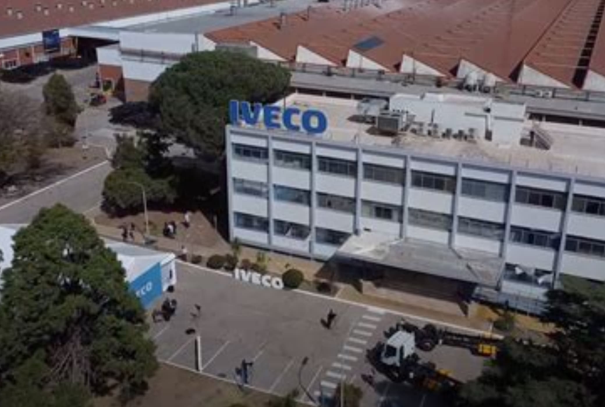 Industria automotriz: Iveco Group mostró sus avances en movilidad sostenible en el FIAC