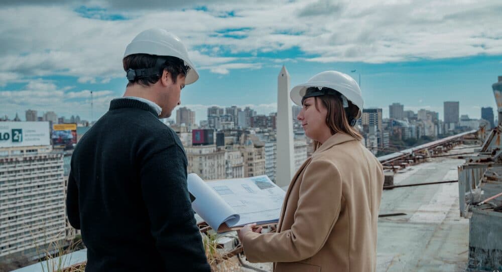 Irsa lanza la 6ta edición de su programa de jóvenes profesionales #IRSACrew