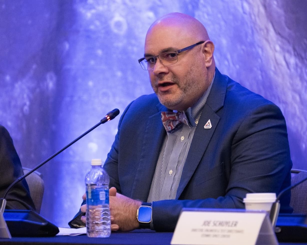 Renuncia abrupta del director del centro Marshall profundiza la crisis de liderazgo en la NASA