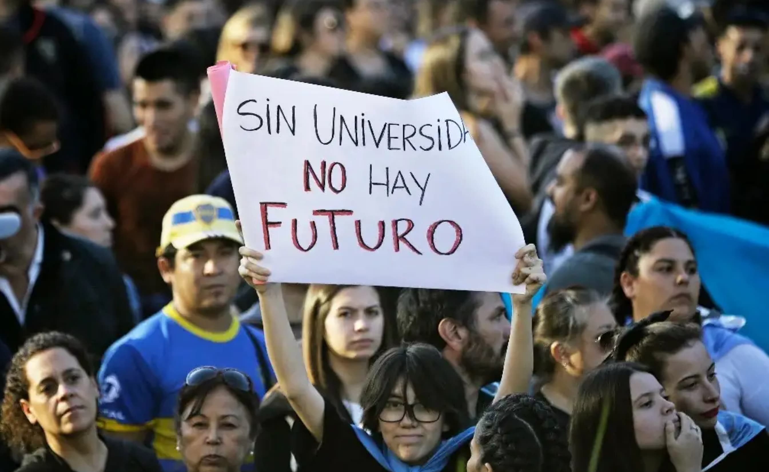 La generación Z y el eco argentino: del aula al ágora