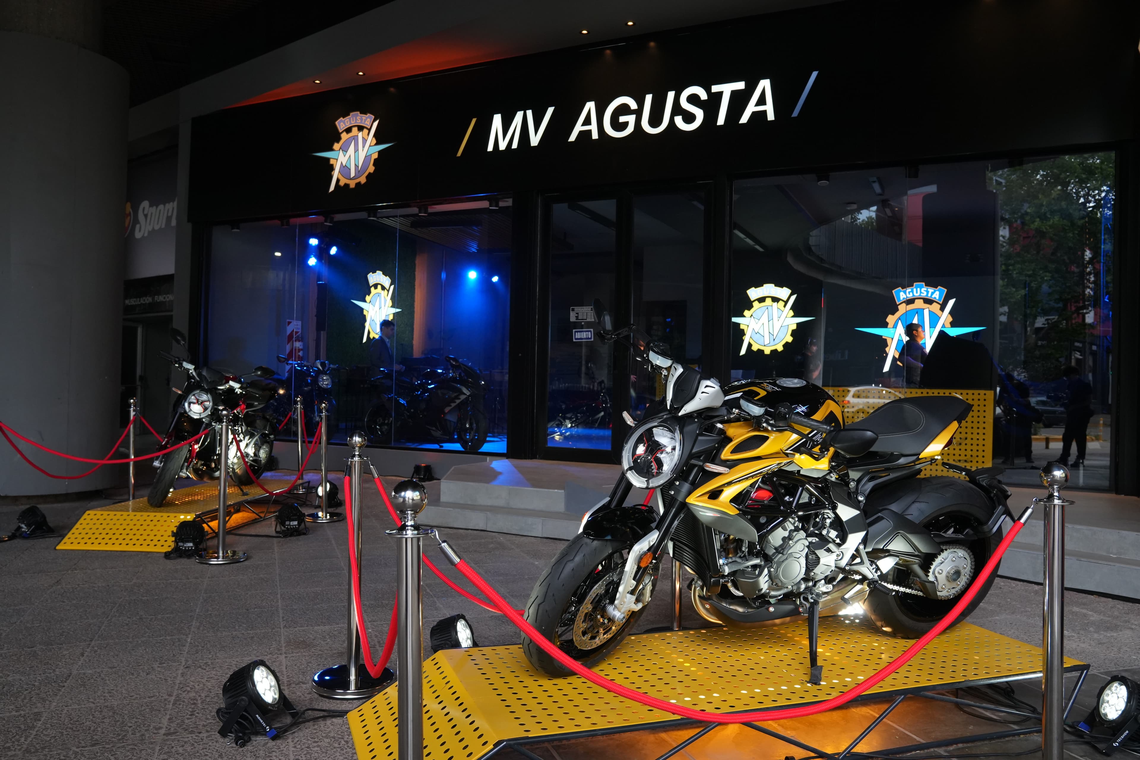 Grupo Simpa inaugura concesionario oficial de MV Agusta en Olivos, Buenos Aires