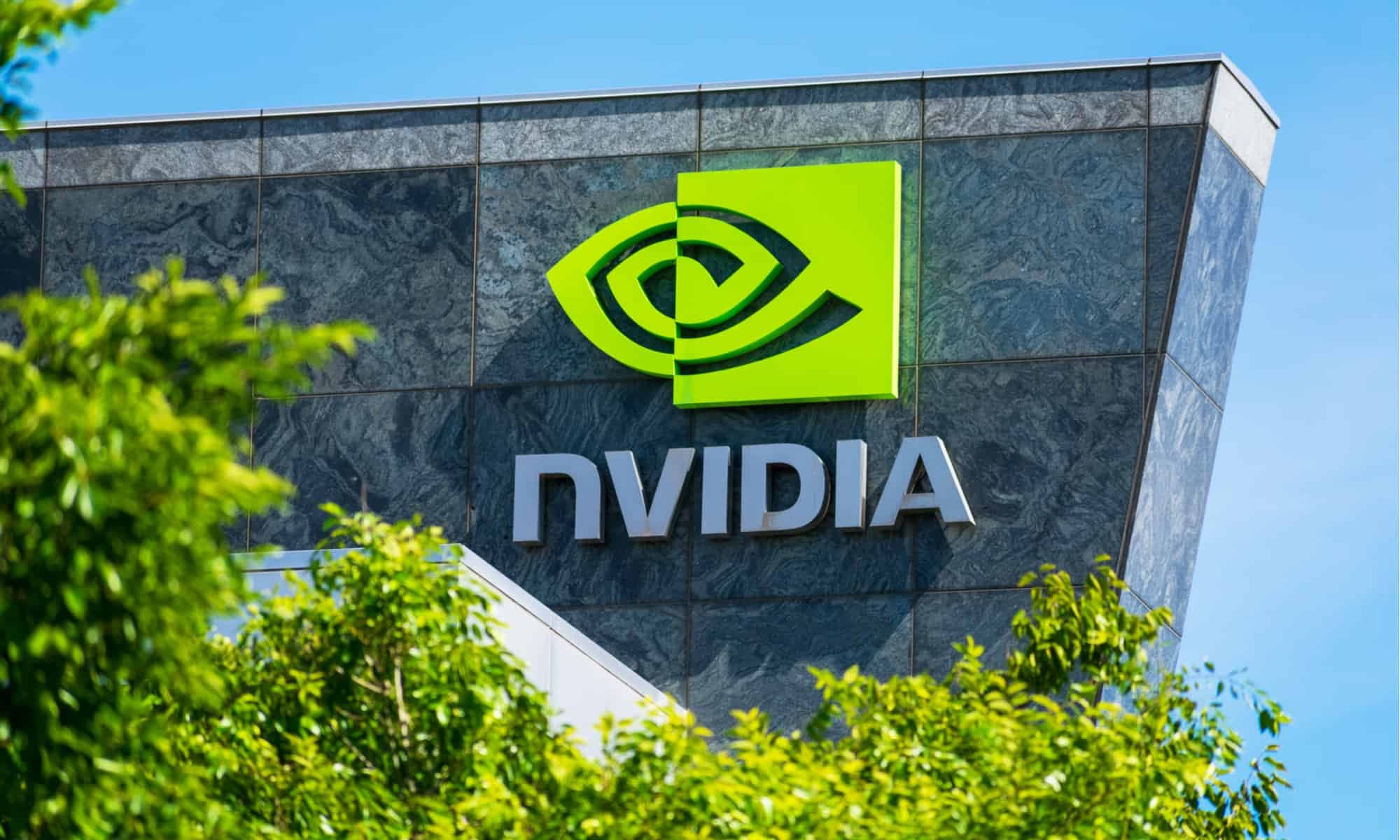 Nvidia reporta crecimiento interanual del 62% en ingresos durante tercer trimestre fiscal 2026