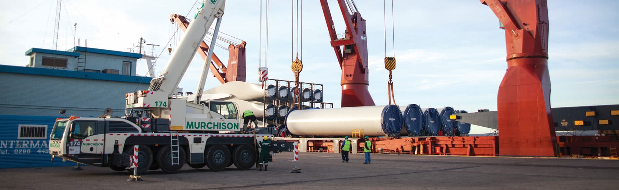 Finaliza la descarga de 10.000 toneladas de tuberías para el gasoducto de GNL en San Antonio Este