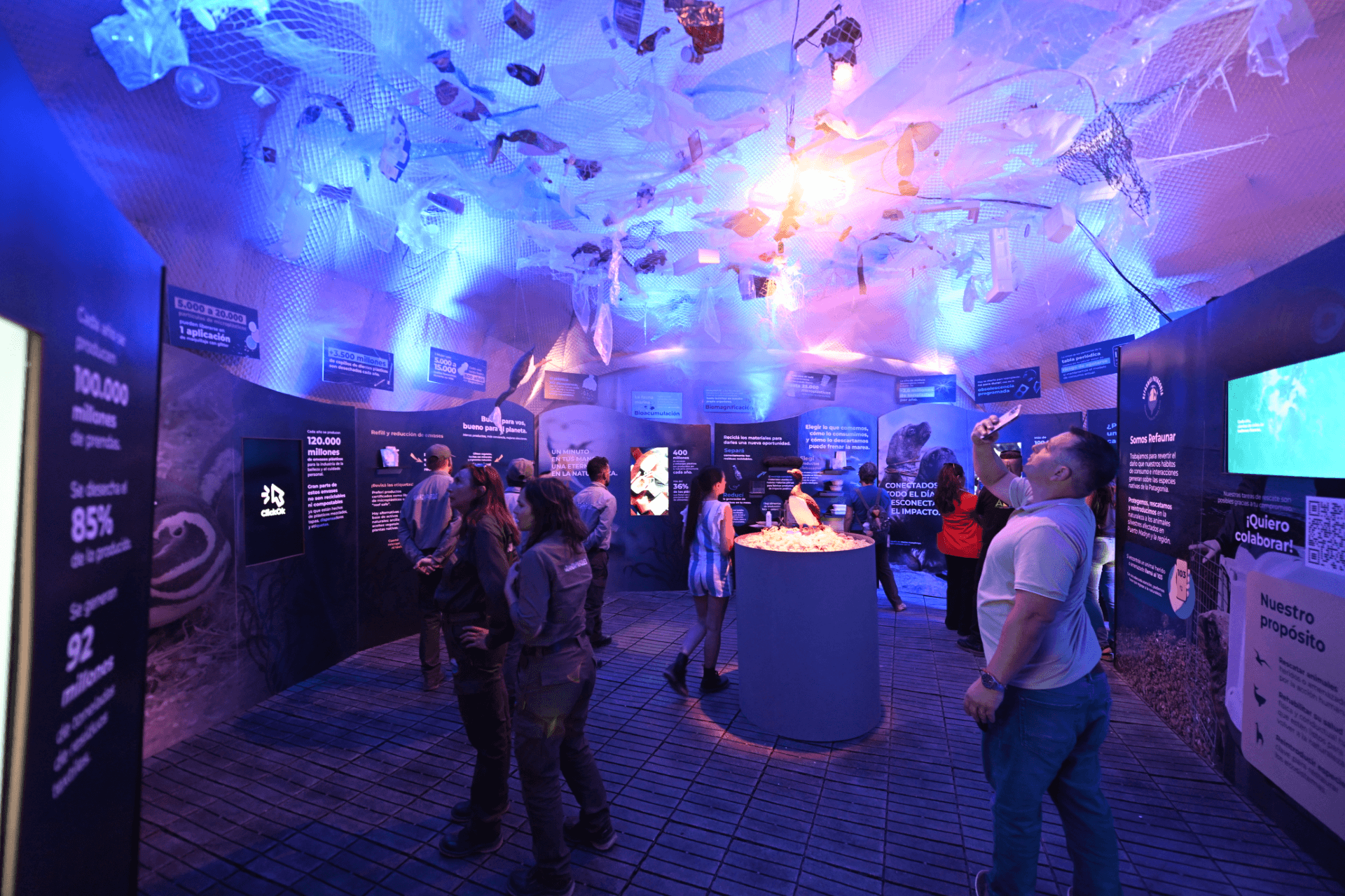 SC Johnson y La Ciudad Posible inauguran muestra inmersiva sobre residuos plásticos en Puerto Madryn