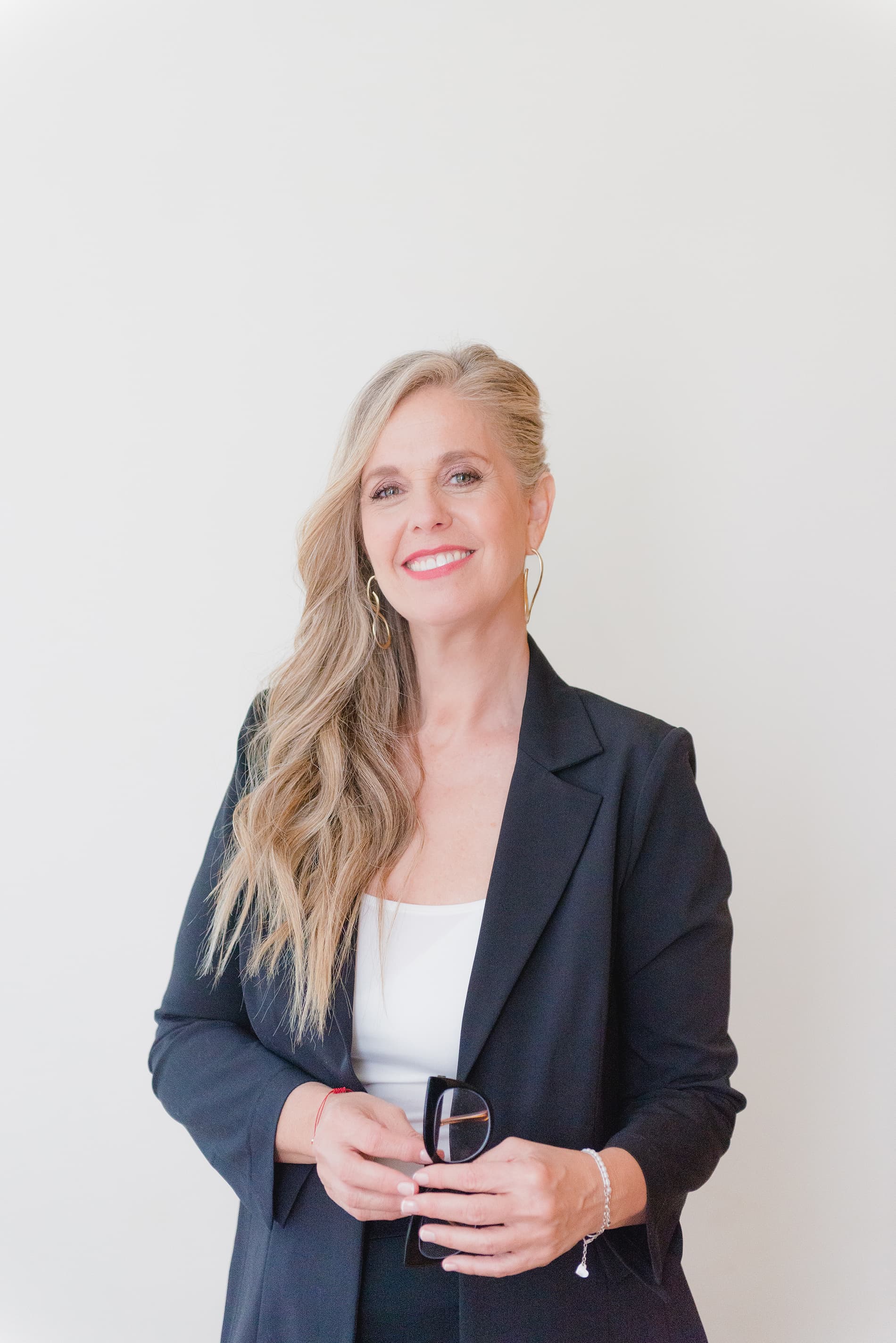 Crianza digital en vacaciones: Laura Krochik analiza el acompañamiento sin demonizar la tecnología