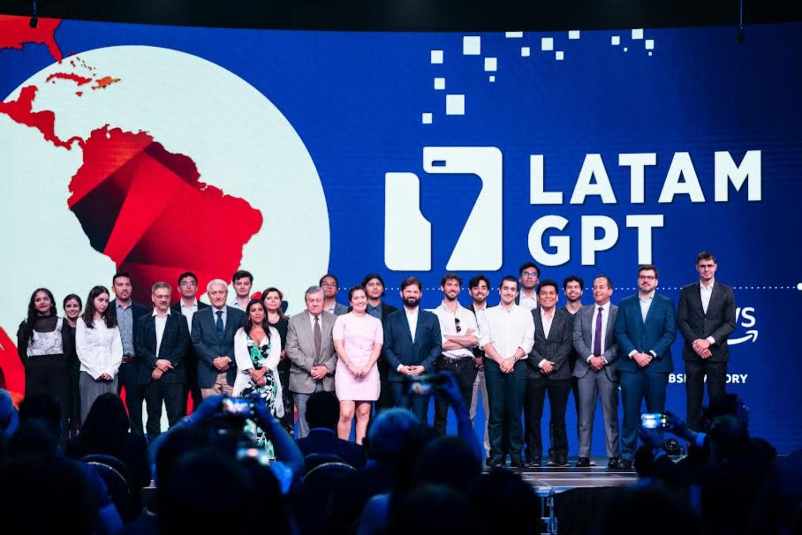 Latam-GPT, modelo de lenguaje abierto regional, se presentó en Santiago de Chile