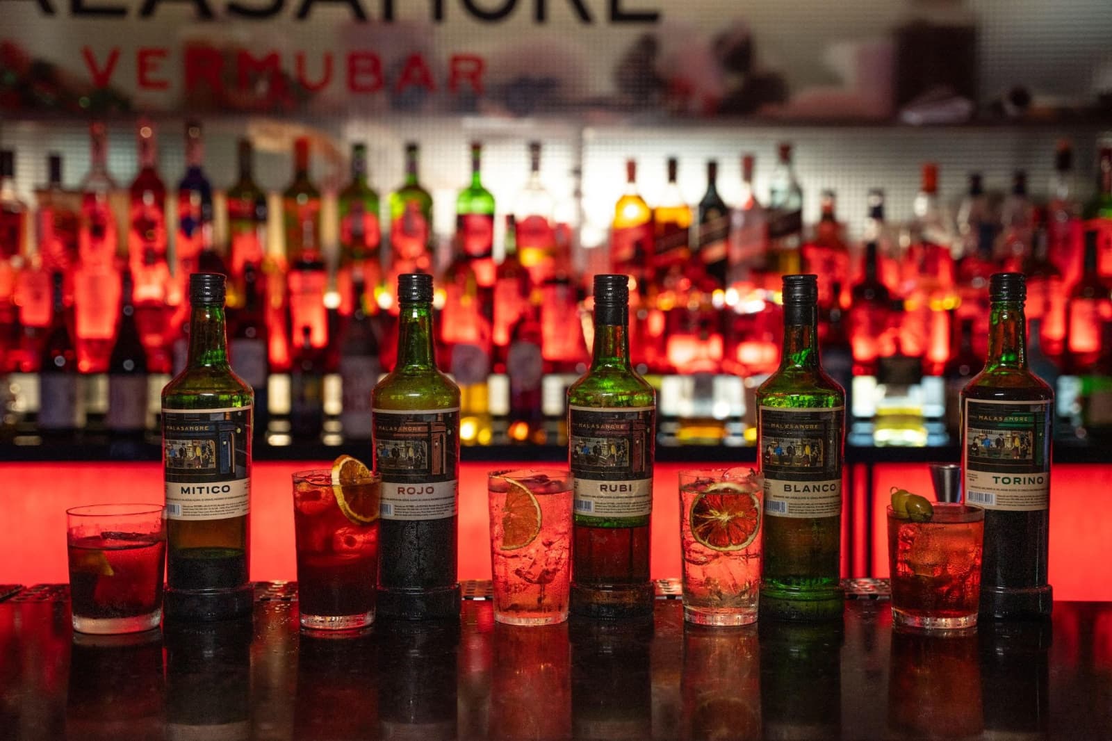 Malasangre activa dos jornadas por el Día del Vermú con DJ y degustación