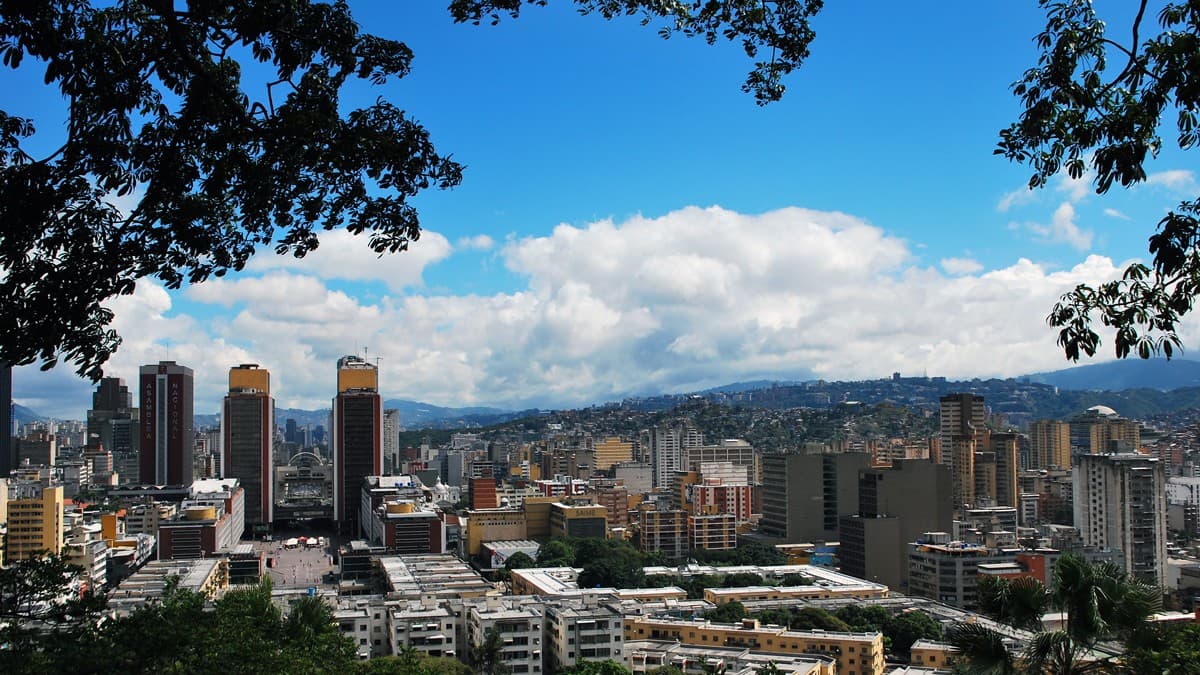 American Airlines habilitó la venta de pasajes para la ruta Caracas–Miami