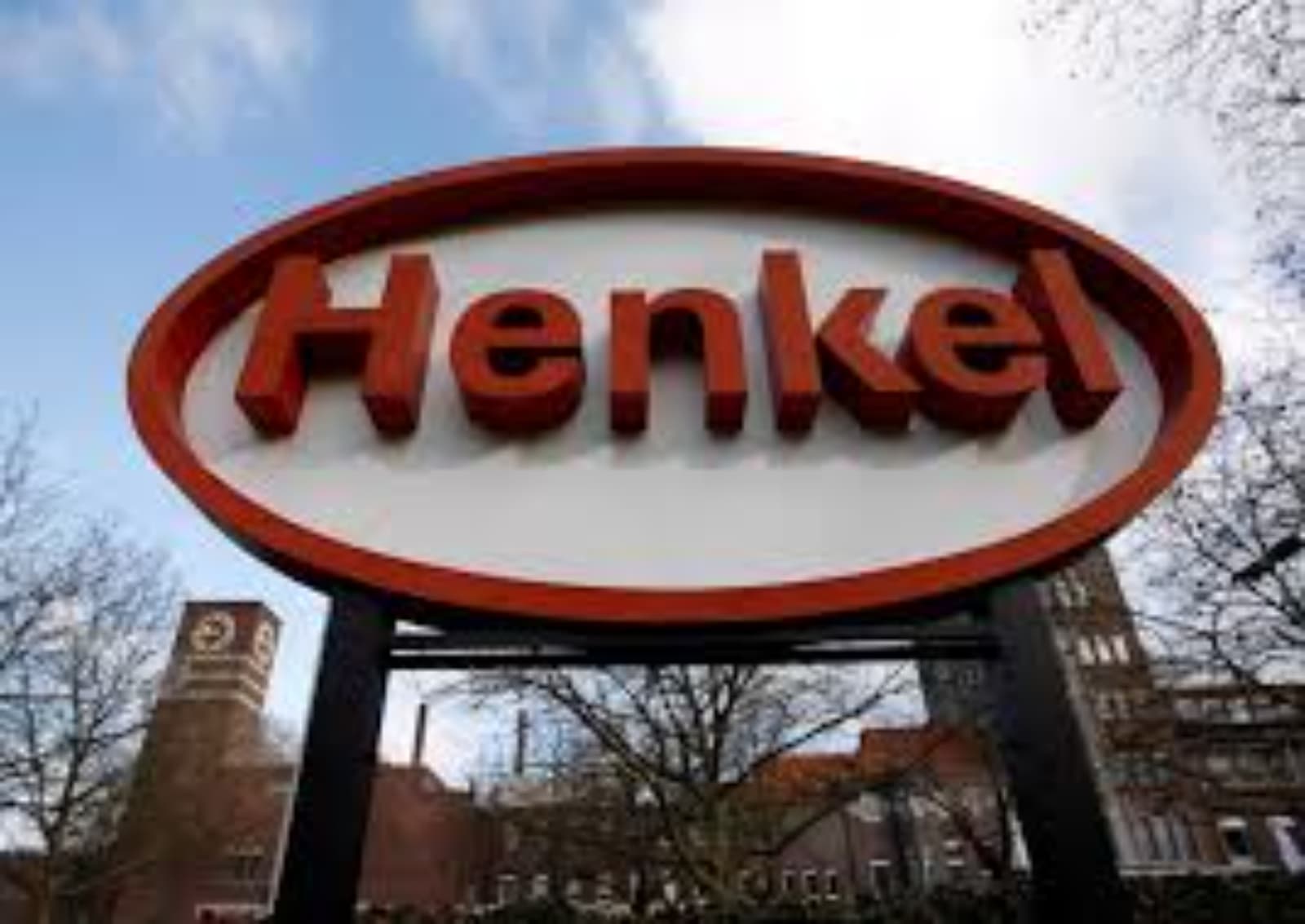Henkel elevó su margen EBIT ajustado a 14,8% y proyecta crecer en 2026